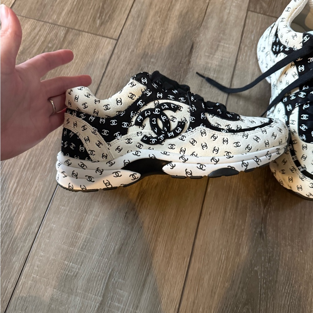 👛👛👛👛Chanel Sneakers Size 38